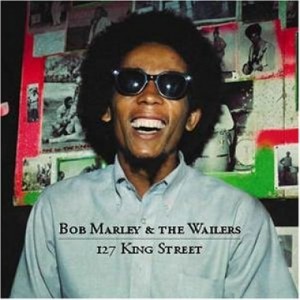 Bob Marley de óculos escuros