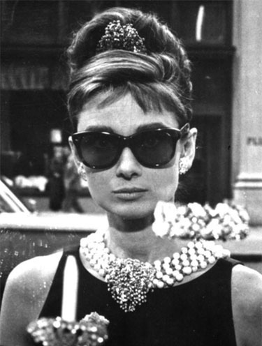 Bonequinha de Luxo – Audrey Hepburn – Wayfarer Ray Ban RB2140 Bonequinha de Luxo – Audrey Hepburn – Óculos de sol Wayfarer Ray Ban RB2140