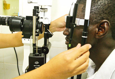 Visitas ao oftalmologista devem ser feitas regularmente
