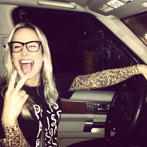 Claudia Leitte com Ray Ban Wayfarer